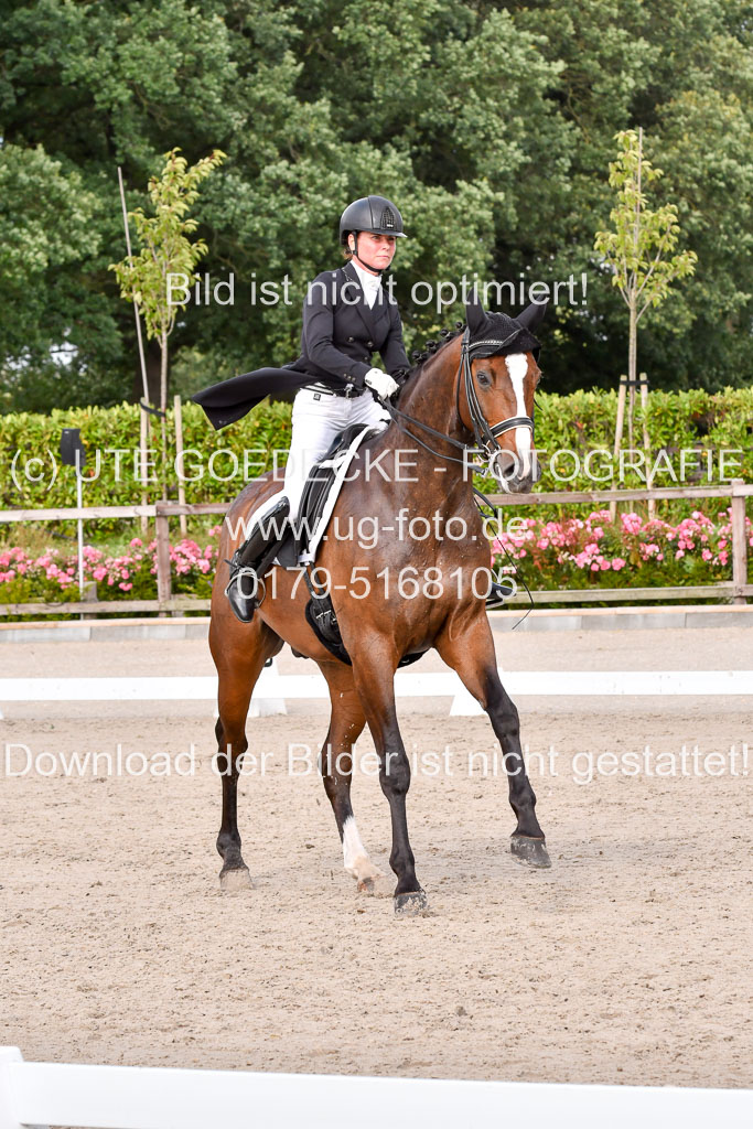 Klein Offenseth Dressur  1.8.2021 | 01082021 Dressur  KL S +_257 