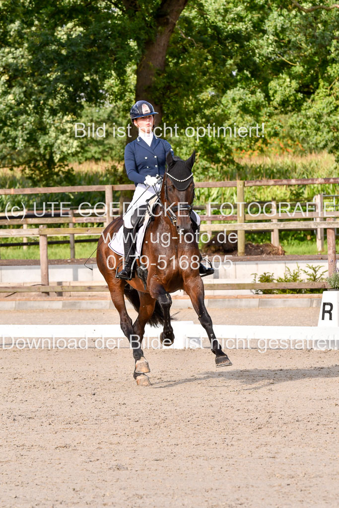 Klein Offenseth Dressur  1.8.2021 | 01082021 Dressur  KL S +_308 