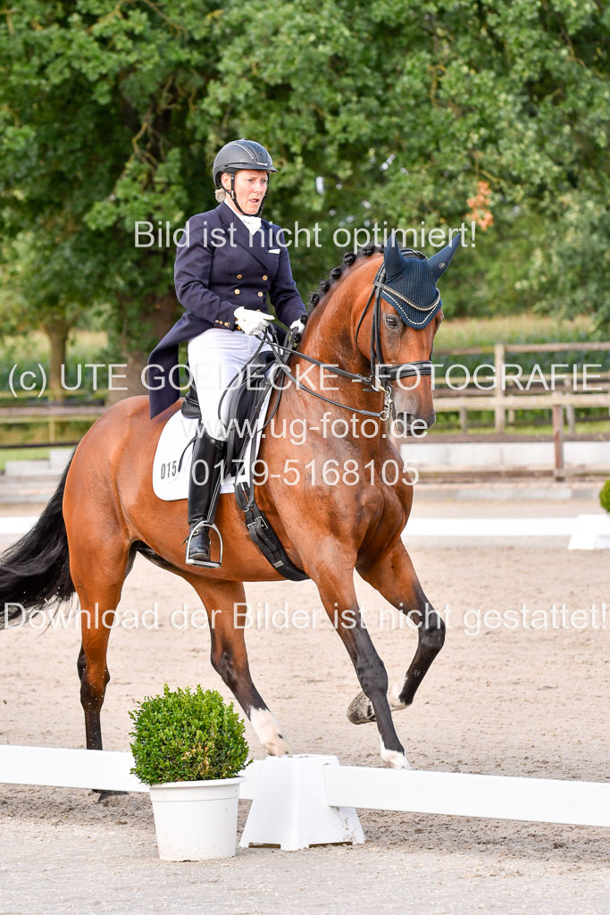 Klein Offenseth Dressur  1.8.2021 | 01082021 Dressur  KL S +_325 