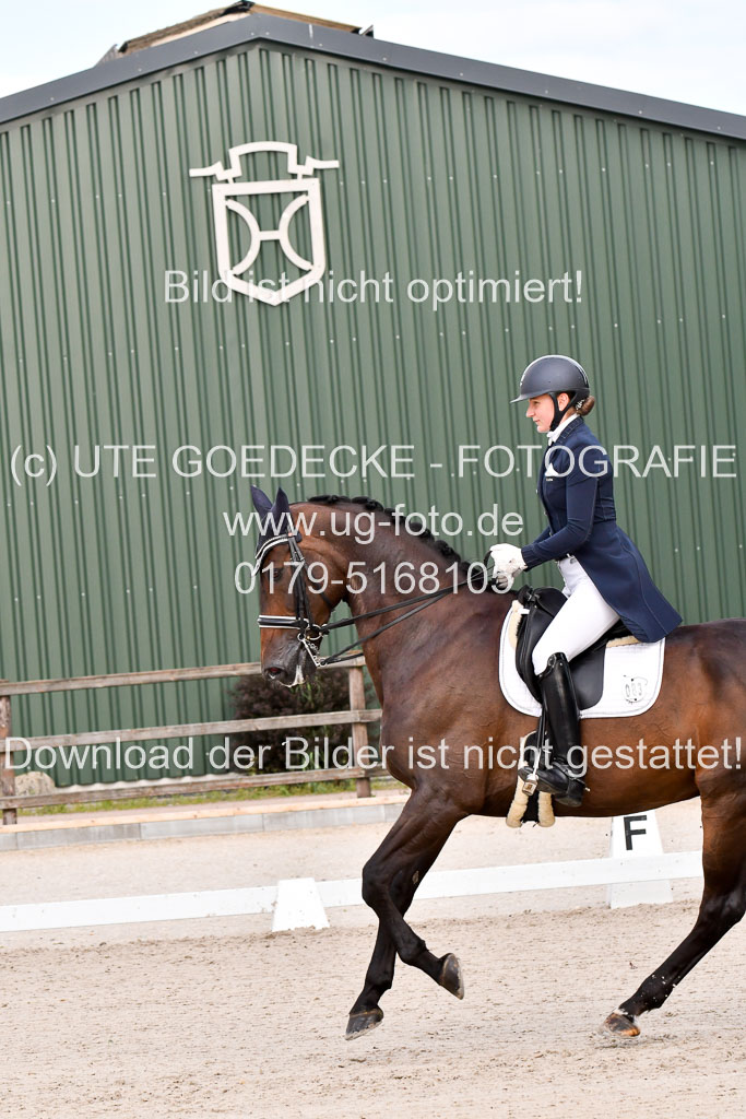 Klein Offenseth Dressur  1.8.2021 | 01082021 Dressur  KL S +_363 