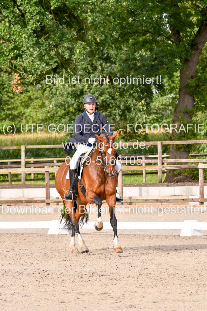 Klein Offenseth Dressur  1.8.2021 | 01082021 Dressur  KL S +_414 