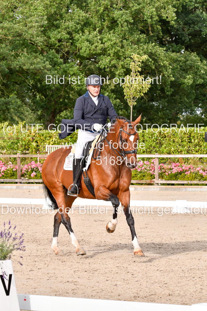 Klein Offenseth Dressur  1.8.2021 | 01082021 Dressur  KL S +_417 