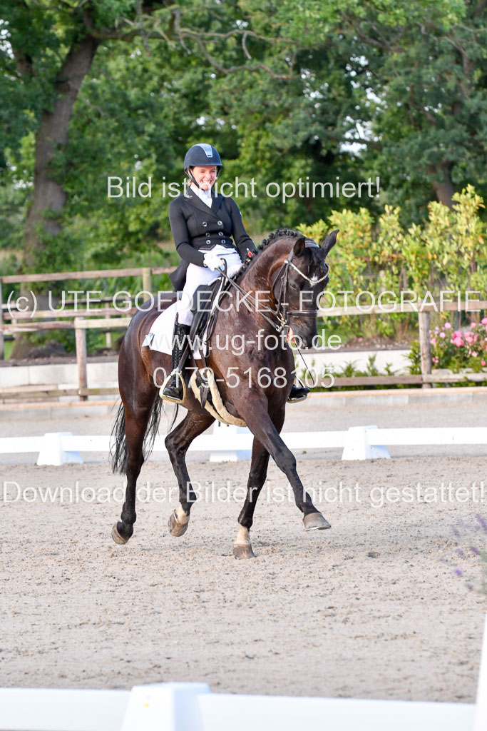 Klein Offenseth Dressur  1.8.2021 | 01082021 Dressur  KL S +_547 