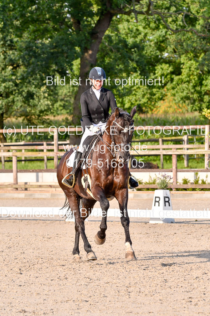 Klein Offenseth Dressur  1.8.2021 | 01082021 Dressur  KL S +_552 