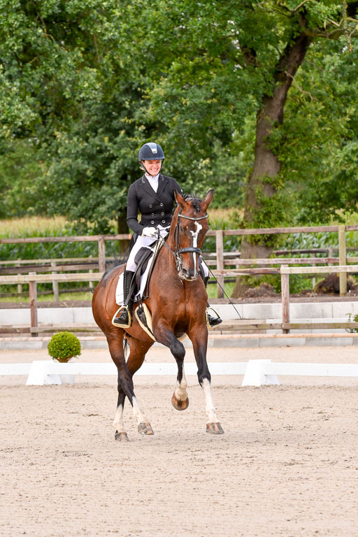 Klein Offenseth Dressur  1.8.2021 | 01082021 Dressur  KL S +_060 