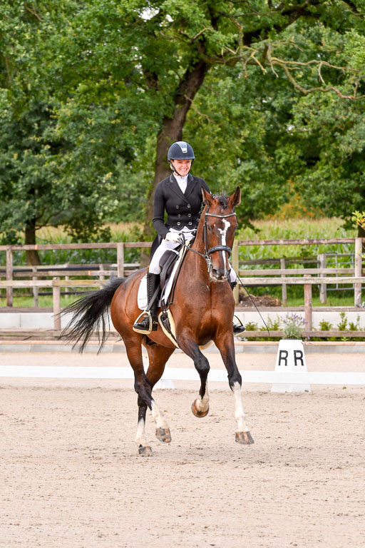 Klein Offenseth Dressur  1.8.2021 | 01082021 Dressur  KL S +_061 