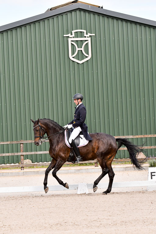 Klein Offenseth Dressur  1.8.2021 | 01082021 Dressur  KL S +_166 