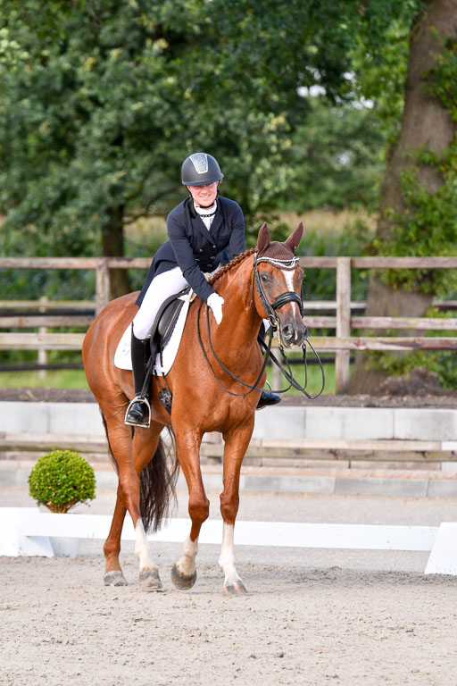 Klein Offenseth Dressur  1.8.2021 | 01082021 Dressur  KL S +_287 