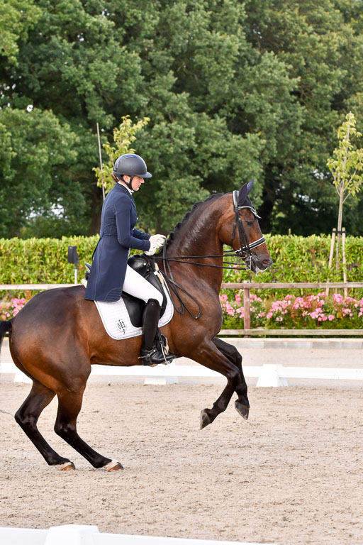 Klein Offenseth Dressur  1.8.2021 | 01082021 Dressur  KL S +_389 