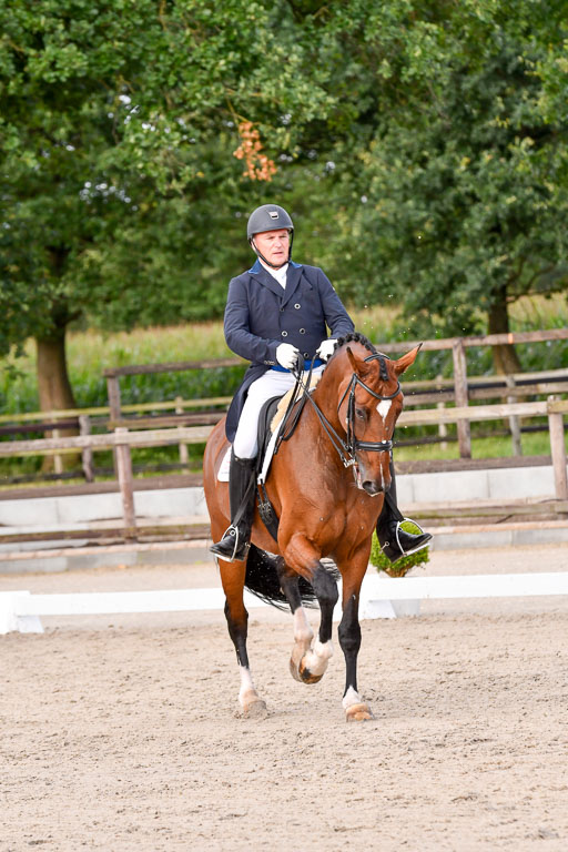 Klein Offenseth Dressur  1.8.2021 | 01082021 Dressur  KL S +_406 