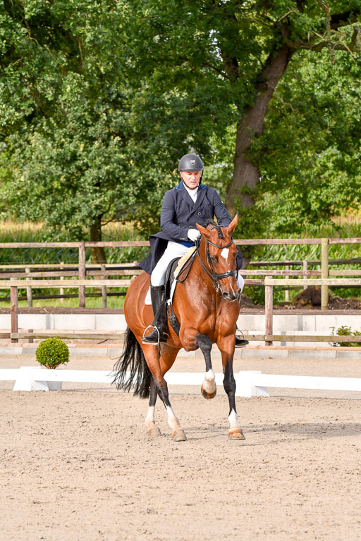 Klein Offenseth Dressur  1.8.2021 | 01082021 Dressur  KL S +_415 