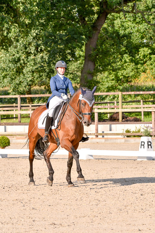 Klein Offenseth Dressur  1.8.2021 | 01082021 Dressur  KL S +_472 