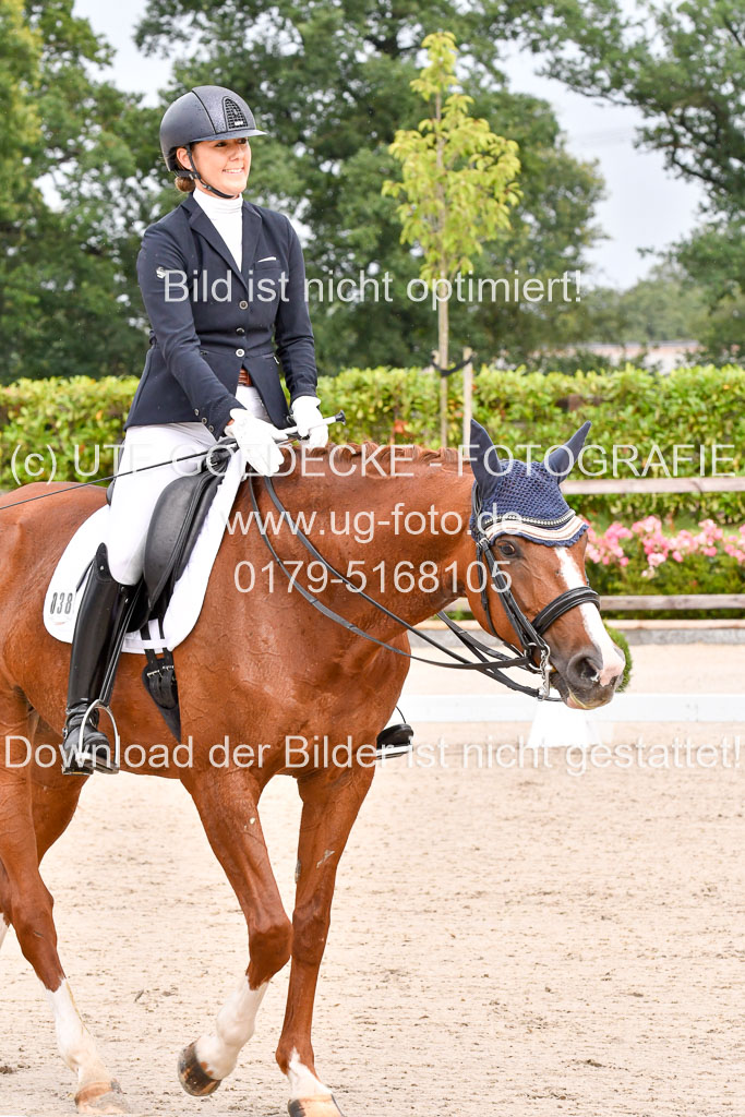 Klkein Offenseth 1.8.2021 | 01082021 Dressur M 2+ +_019 