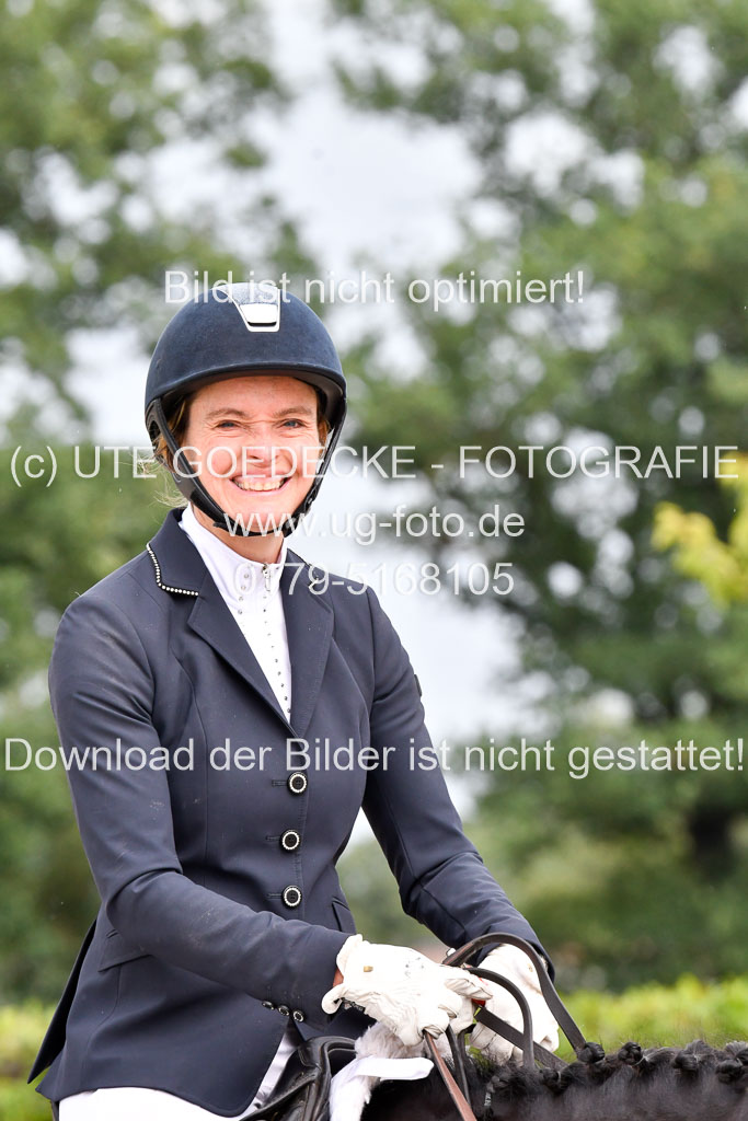 Klkein Offenseth 1.8.2021 | 01082021 Dressur M 2+ +_040 