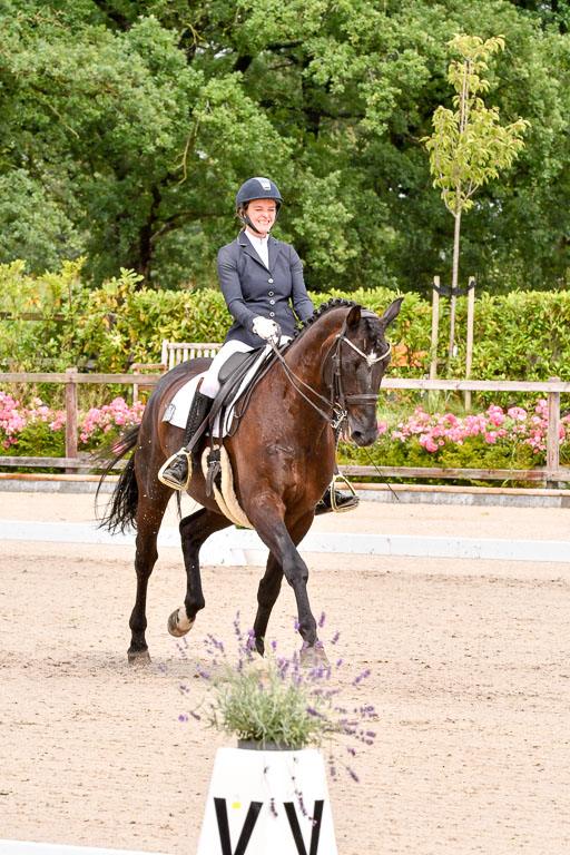 Klkein Offenseth 1.8.2021 | 01082021 Dressur M 2+ +_027 