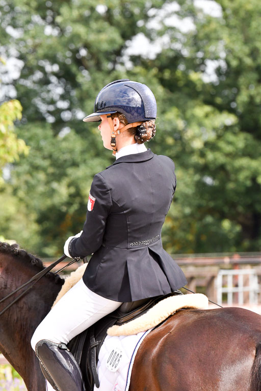 Klkein Offenseth 1.8.2021 | 01082021 Dressur M 2+ +_065 