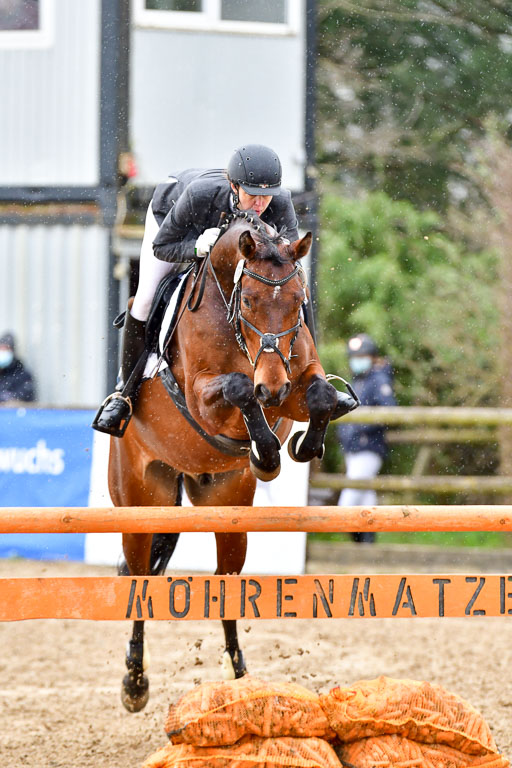 Reitsportzentrum Bremervörde 8.4.21 | 080421 Punktespring A JUN_015 