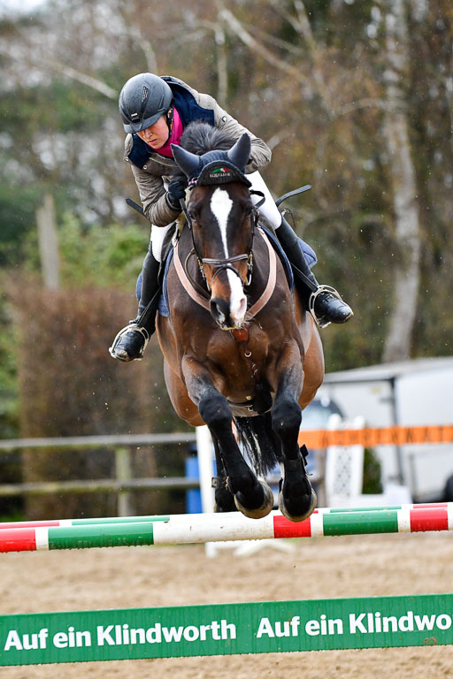 Reitsportzentrum Bremervörde 9.4.21 | 090421 Springen M_165 
