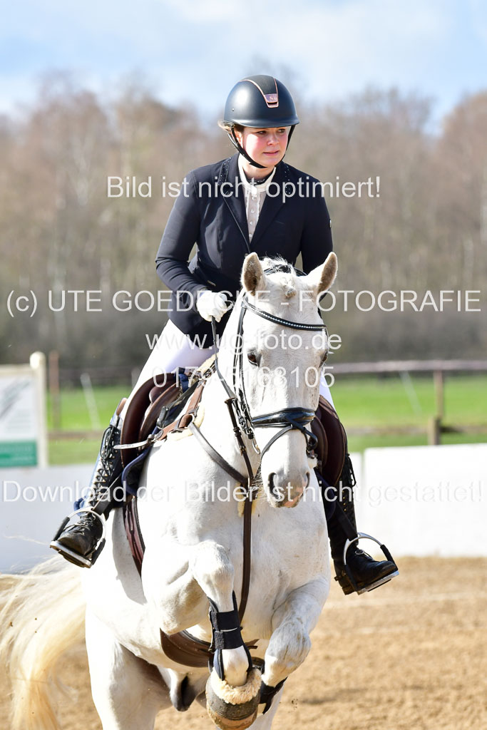 Reitsportzentrum Bremervörde 8.4.21 | 080421 STil A JR-REI_135