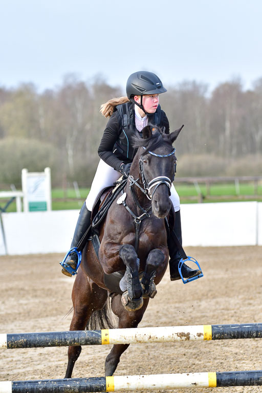 Reitsportzentrum Bremervörde 8.4.21 | 080421 STil A JUN_037 