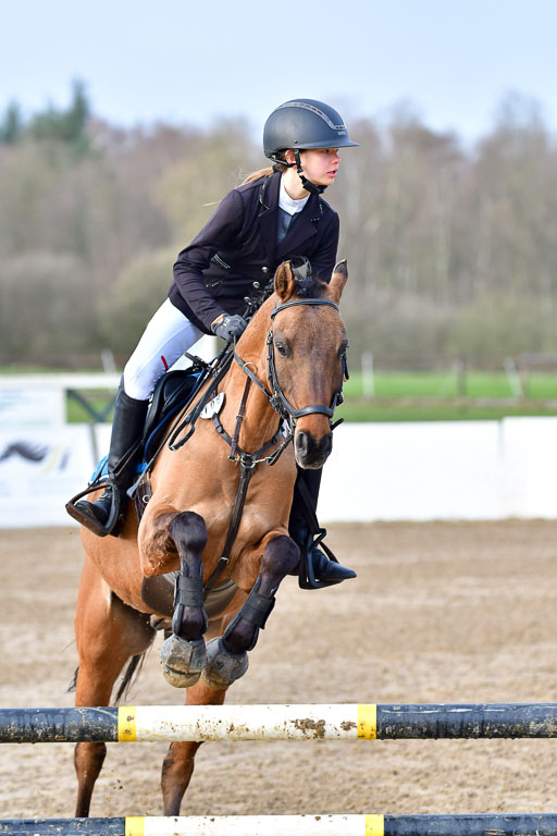 Reitsportzentrum Bremervörde 8.4.21 | 080421 STil A JUN_052 