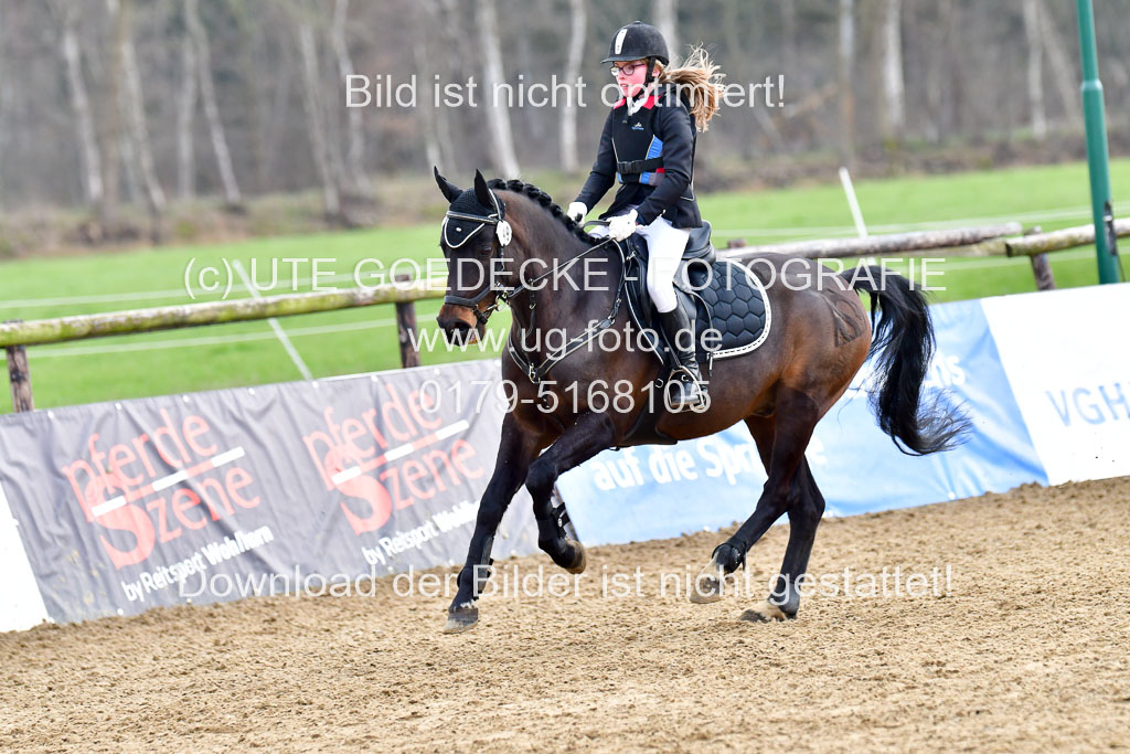 Reitsportzentrum Bremervörde 8.4.21 | 080421 Stilspring WB _033