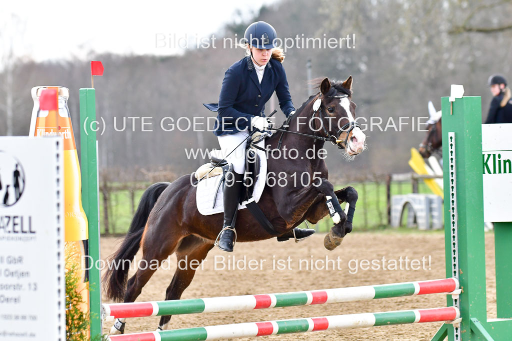 Reitsportzentrum Bremervörde 8.4.21 | 080421 Stilspring WB