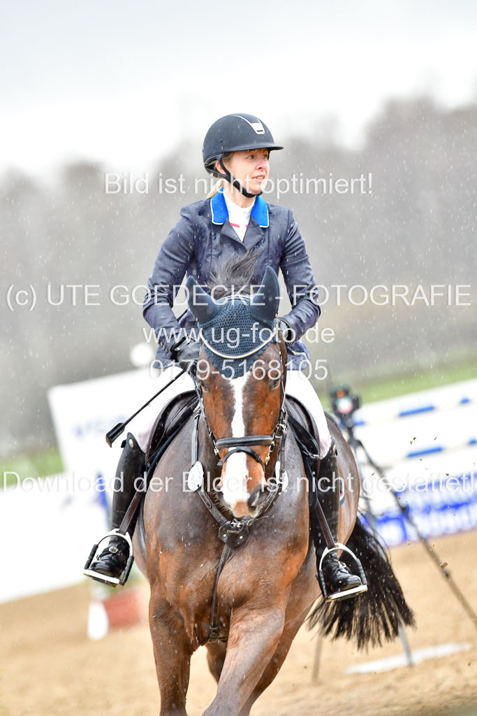Reitsportzentrum Bremervörde 9.4.21 | 090421 Springen L_165