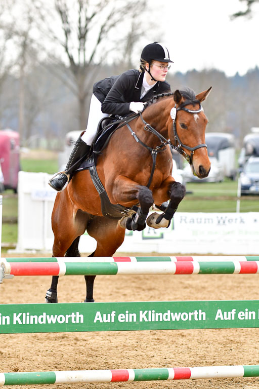 Reitsportzentrum Bremervörde 9.4.21 | 090421 Springen L_065 