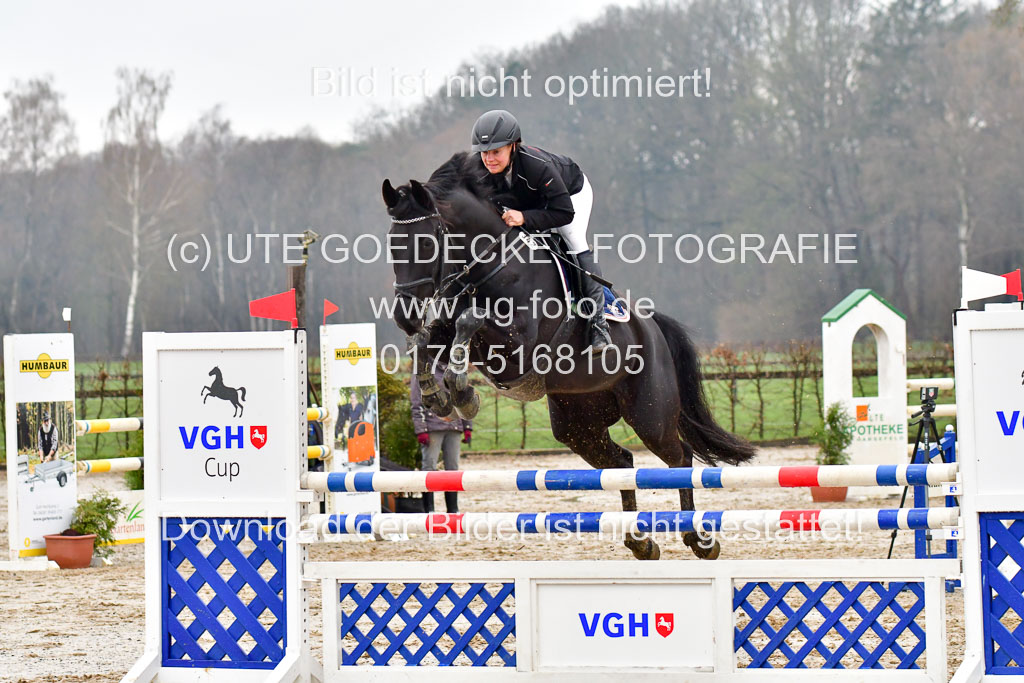 Reitsportzentrum Bremervörde 11.4.21 | 11421 VGH Einlaufprfg _006