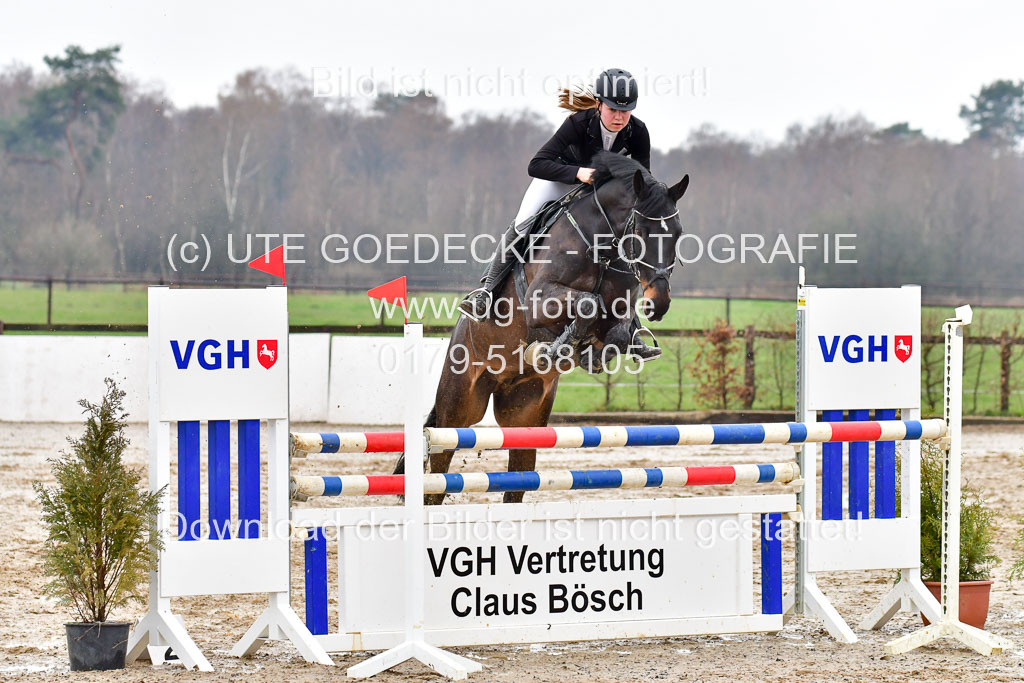 Reitsportzentrum Bremervörde 11.4.21 | 11421 VGH Einlaufprfg _022