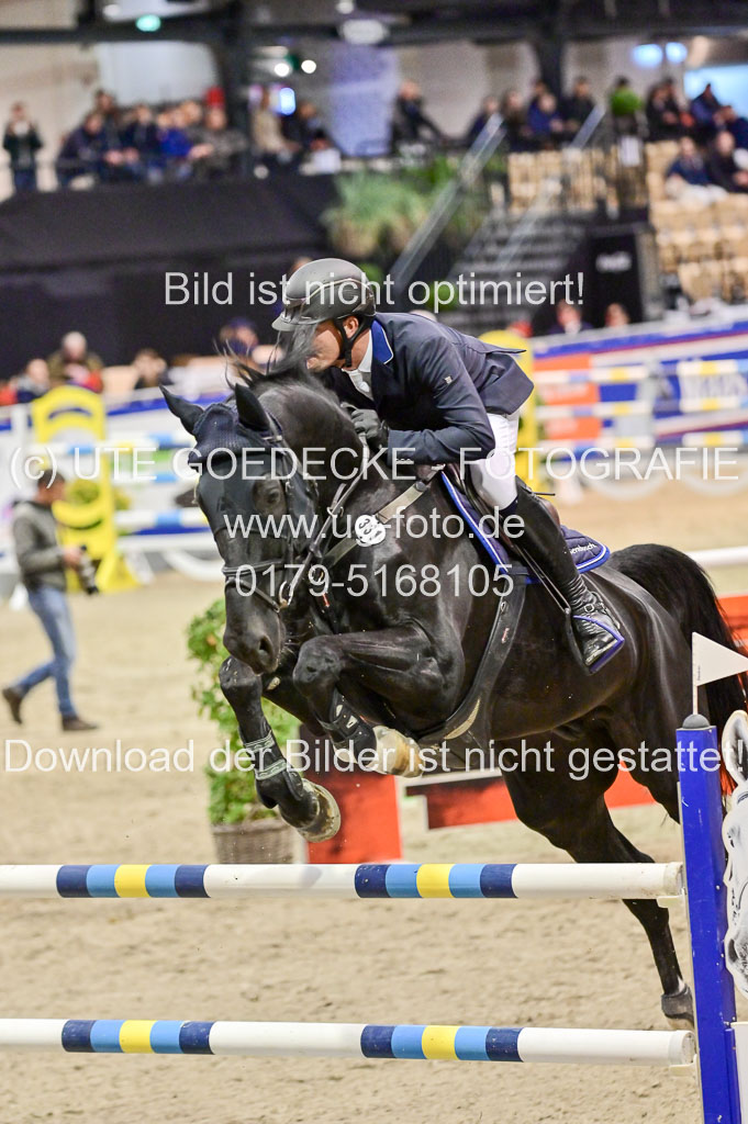 SH Holstein International 21-24.10.2021 Neumünster | Forkert, Marten - Pizarro _2