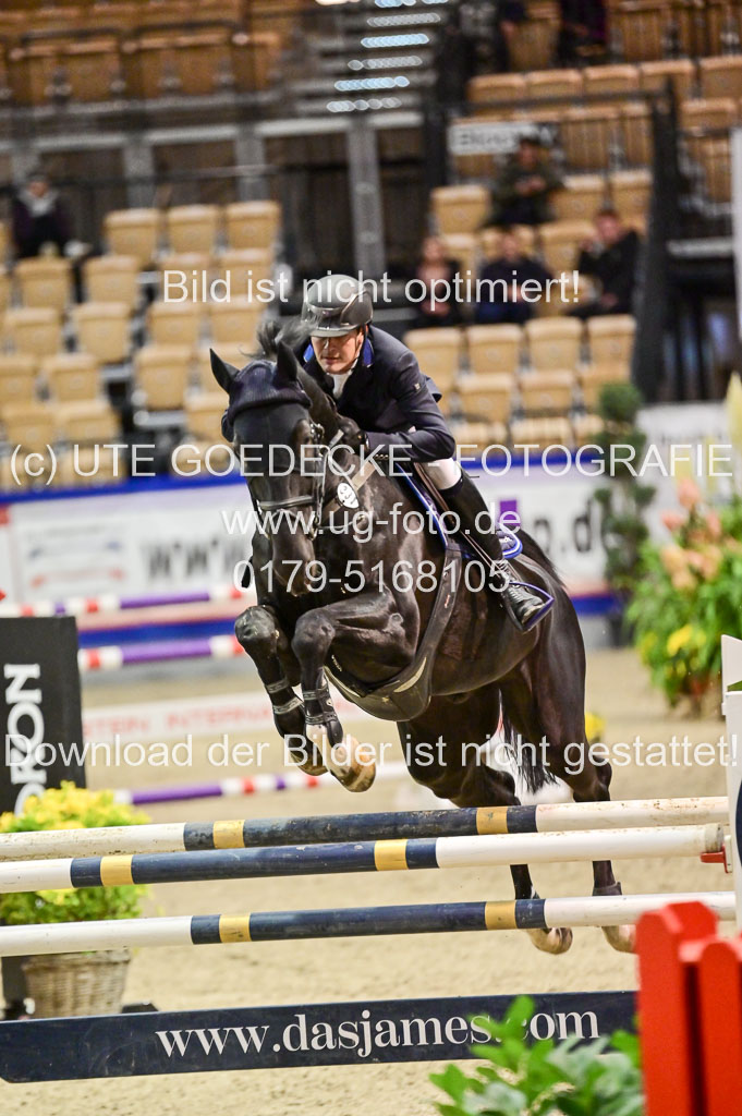 SH Holstein International  21-24.10.2021 Neumünster | Forkert, Marten - Pizarro