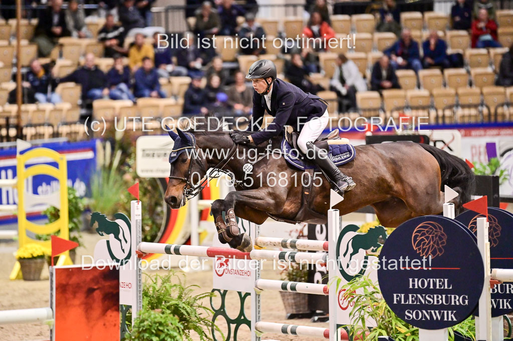 SH Holstein International  21-24.10.2021 Neumünster | Runge, Lennard - Calistra Extra Blue_1 