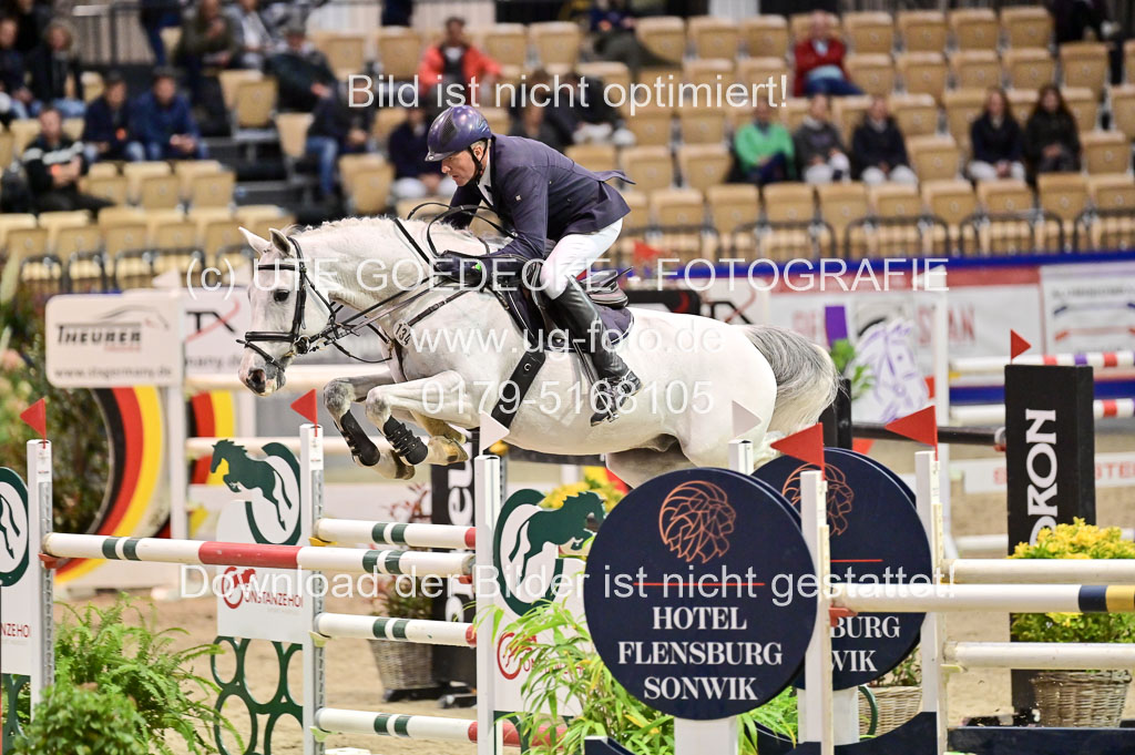 SH Holstein International 21-24.10.2021 Neumünster | Thomsen, Peter Jacob - Clooney_09