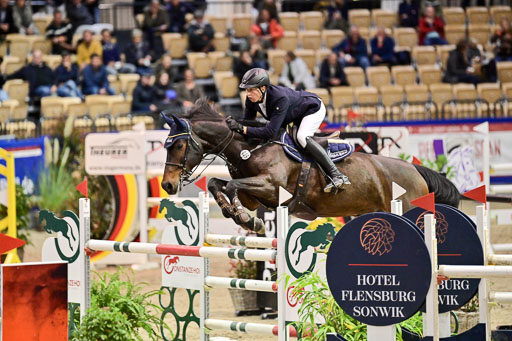 SH Holstein International  21-24.10.2021 Neumünster | Runge, Lennard - Calistra Extra Blue 