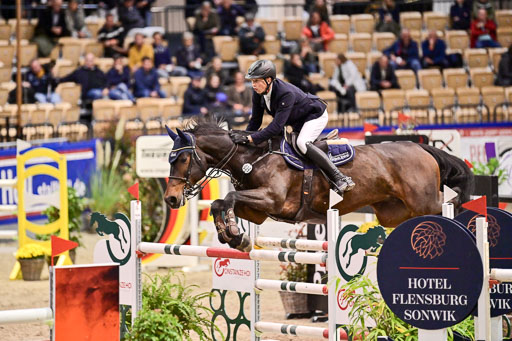 SH Holstein International  21-24.10.2021 Neumünster | Runge, Lennard - Calistra Extra Blue_1 