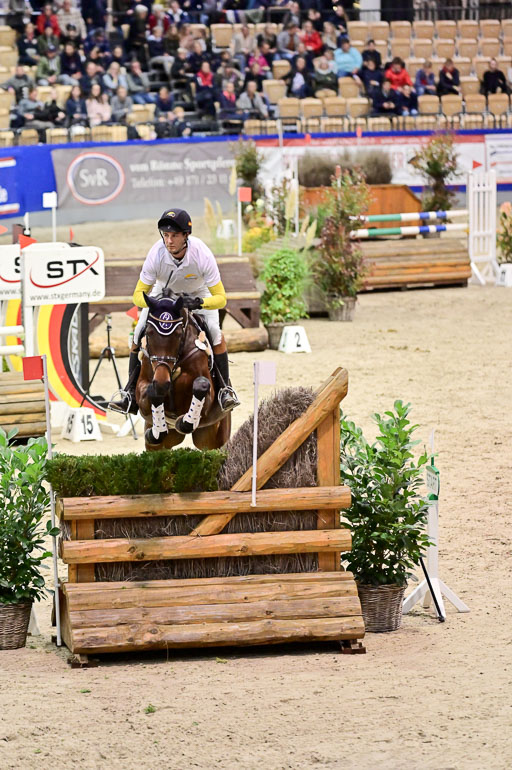  | Benitez Valle, Esteban - Escada_02 