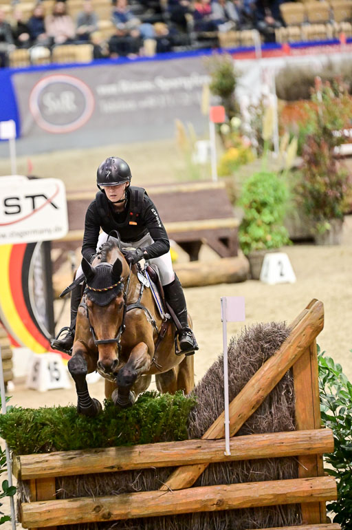  | Knüppel, Hanna - Carismao_04 