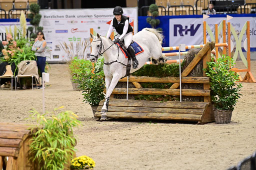  | Labes, Sabrina - Buttereblume_04 