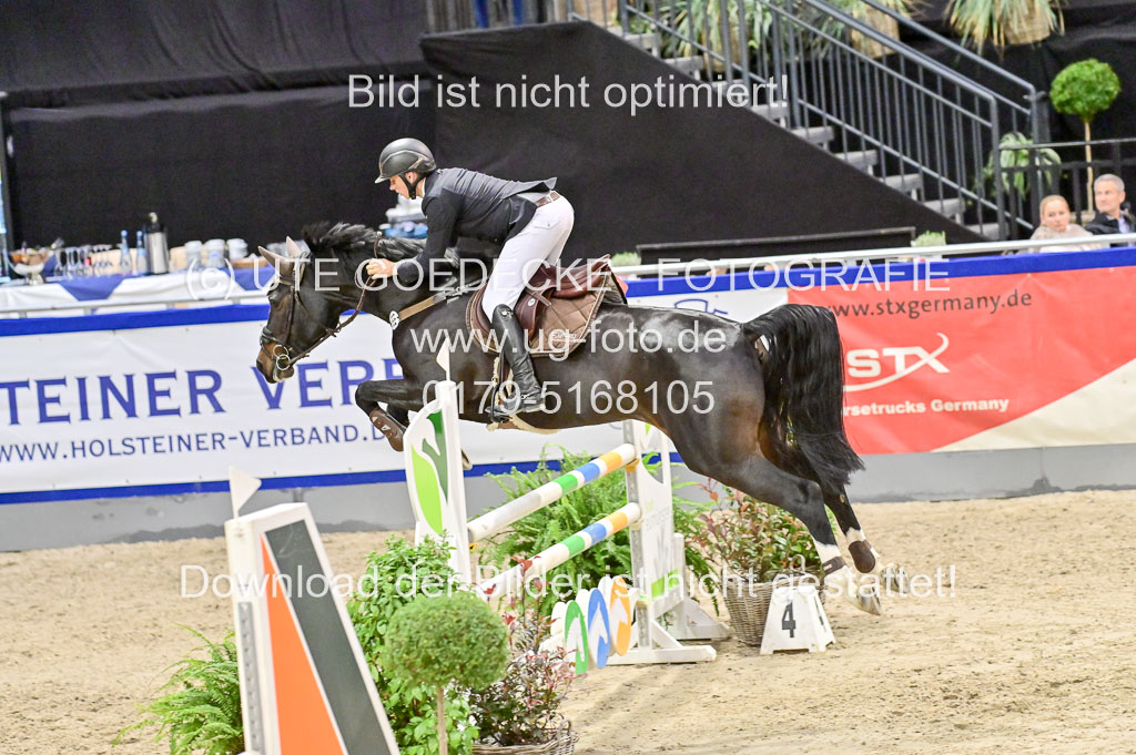 SH Holstein International 21-24.10.2021 Neumünster | Pfg 6 Last Chance Silber Tour _120