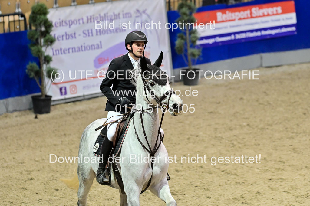 SH Holstein International 21-24.10.2021 Neumünster | Pfg 6 Last Chance Silber Tour _262