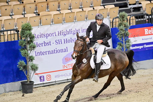 SH Holstein International  21-24.10.2021 Neumünster | Pfg 6 Last Chance  Silber  Tour _055 
