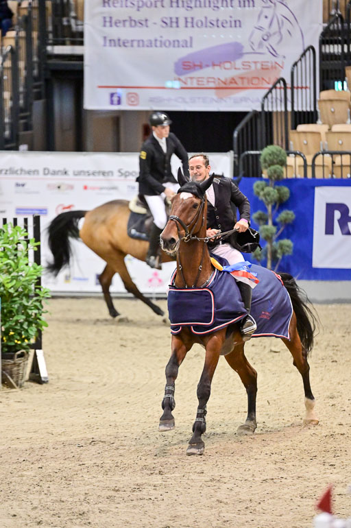 SH Holstein International  21-24.10.2021 Neumünster | Pfg 6 Last Chance  Silber  Tour _300 