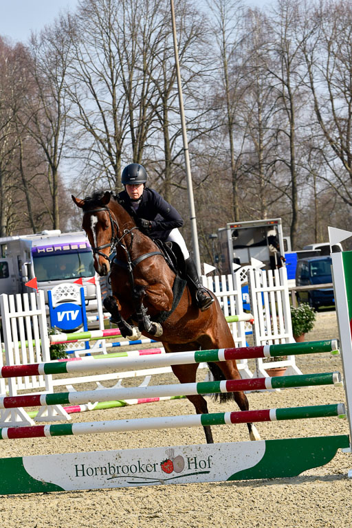  | 24032022-Springpferde L_040 