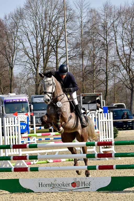  | 24032022-Springpferde L_063 