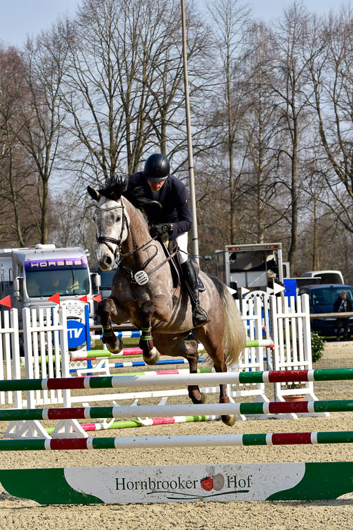  | 24032022-Springpferde L_064 