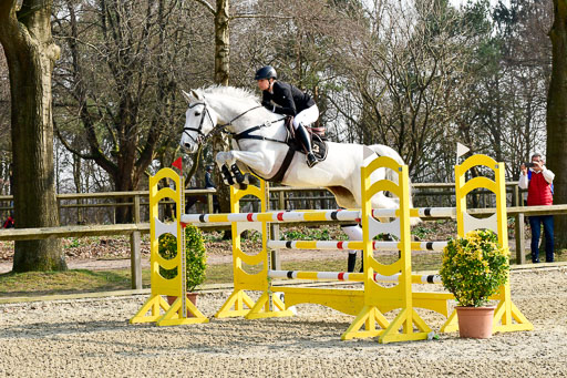  | 24032022 Springen M _16 