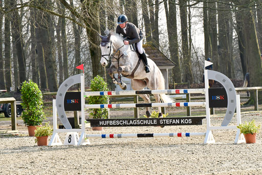  | 24032022 Springen M _18 