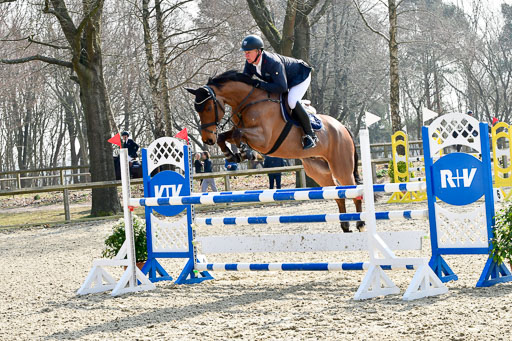  | 24032022-Springen L_015 